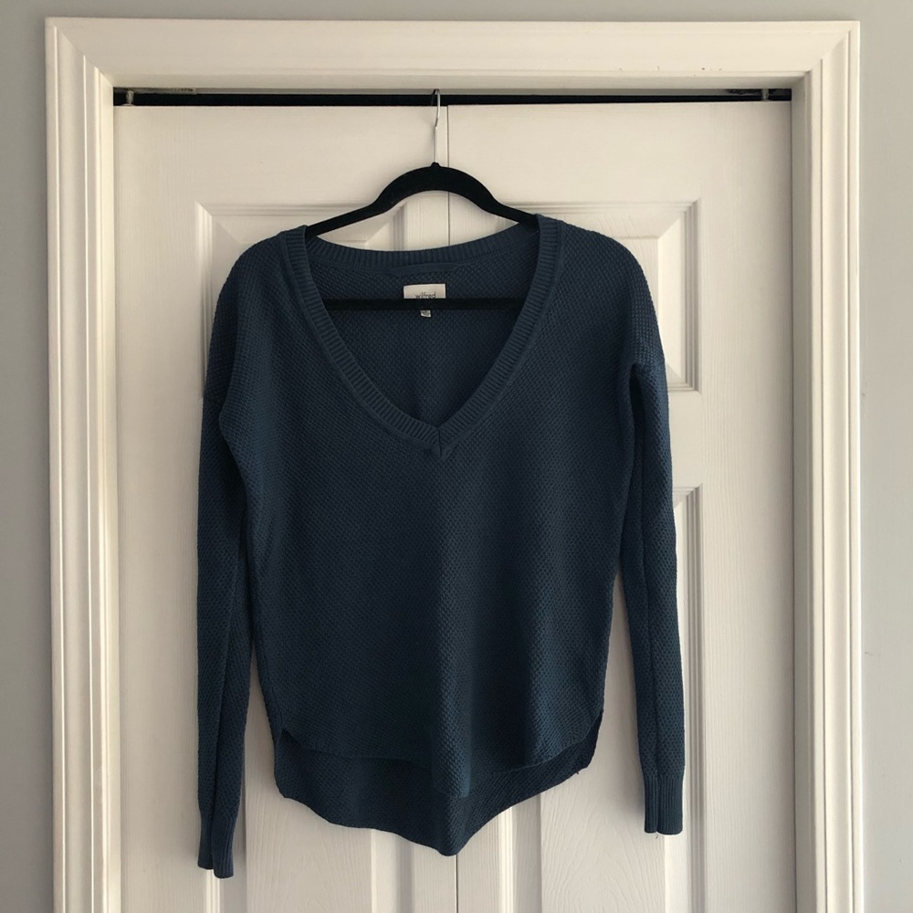 Aritzia Wilfred V-Neck XS
